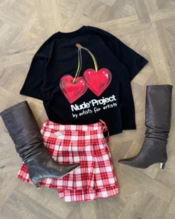 Camiseta Juicy Cherry Negra